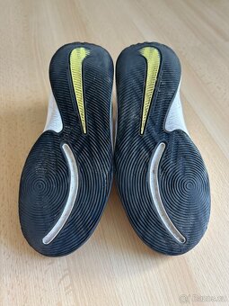 Dětské boty NIKE vel. 36 - 2