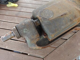 Strojní svěrák - 2