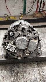 Alternátor 14V/90A - 2