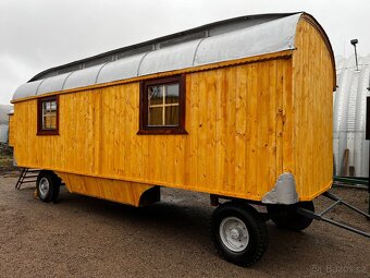 Maringotka délka 7 m.Šířka 2.60 .RETRO - 2