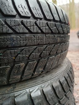 195/60 R15 zimní pneu - 2