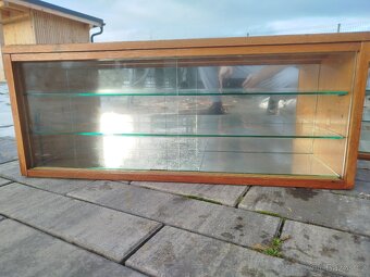 Skleněné vitríny na modely - 2