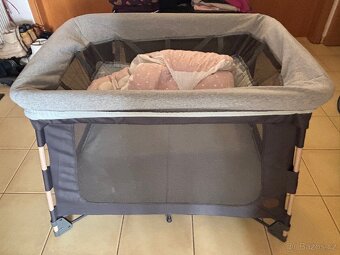 Dětská cestovní postýlka/ohrádka - 2