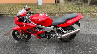 Honda VTR 1000 FireStorm - 2