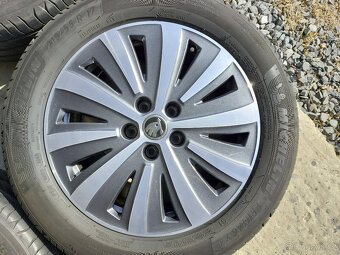 Originál alu kola 17" na Škoda Superb III. letní - 2