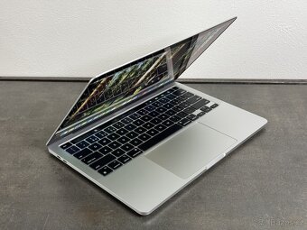 MacBook Pro 13" 2020 M1 / 16GB / 512GB / Silver - 2