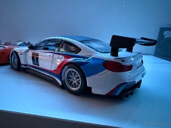 Kovový model 1:32 BMW M6 GT3, jako nový - 2