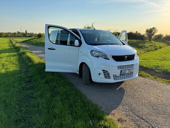 Peugeot EXPERT-TRAVELLER 2018 rok - 2