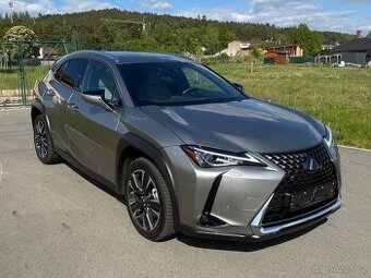 Lexus UX 250h, 2.0L Hybrid - 2