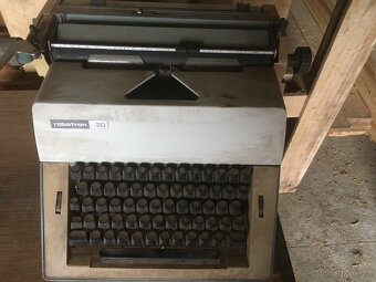 Psací stroj - 2