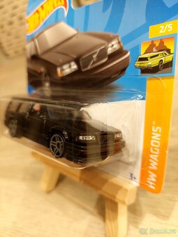 Hotwheels volvo 850 estate - 2