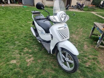 Aprilia Scarabeo 200IE Light - 2