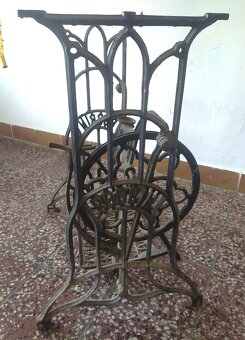 Nabízím rám starého icího stroje BOBBIN firmy R.J. Starý - 2
