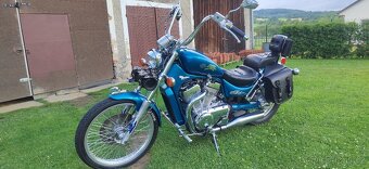 Suzuki VS 600 Intruder - 2