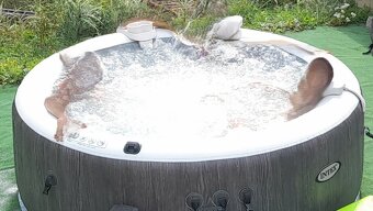 ZAMLUVENO - Vířivka Intex Pure Spa Bubble Wood - 2