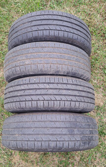 téměř nové 195/65R15 91H Ecsta HS52 KUMHO - 2