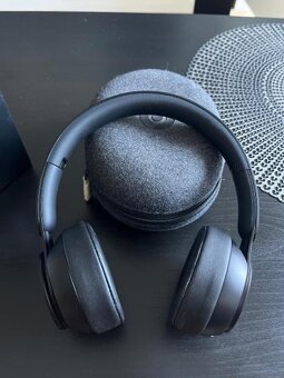 Bezdrátová sluchátka Beats Solo Pro - 2