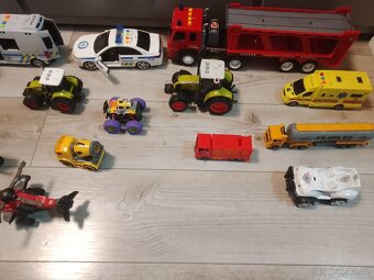 Set autíček, traktorů, motorek a další - 2