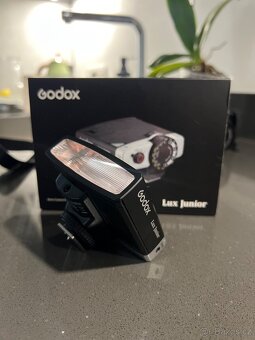 Sony zv-e 10+16-50 mm - 2