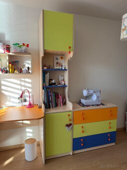 Nábytek - dětský pokoj (velmi dobrý stav) - 2