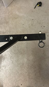 Kovová konzole s očkem – robustní držák (nová, masivní ocel) - 2