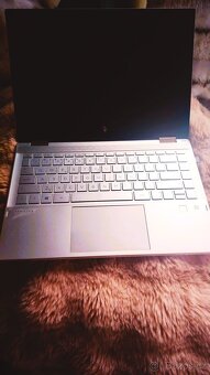 HP PAVILION 15 - 2