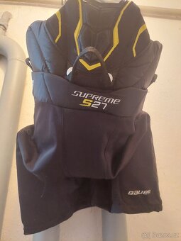 Hokejové kalhoty Bauer Supreme, vel. Jr. L - 2