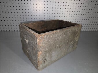 STARÁ (VÁLEČNÁ) DŘEVĚNÁ BEDÝNKA JEN 50 KČ - 2