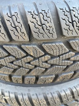 Zimní pneu 185/60/15 - 2