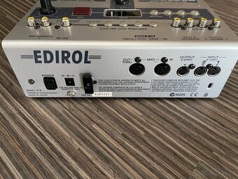 Edirol V-4 video mixpult + příslušenství - 2
