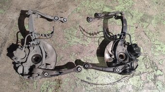 Přední těhlice s kotoučem Audi A4 B8 Levá/Pravá - 2