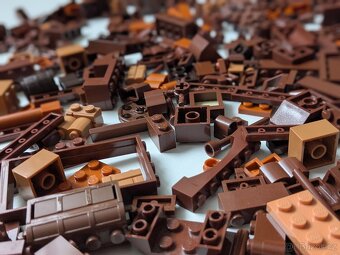 Lego dílky - hnědé - 2