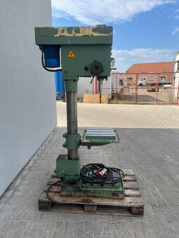 137. Sloupová vrtačka NK 203 - 2