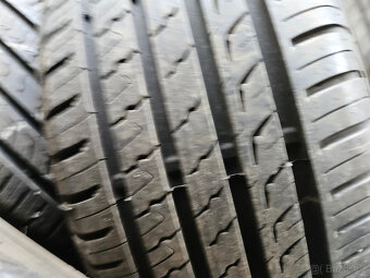 215/50R17 95Y Bravuris 5HM BARUM - 2