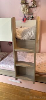Dvoupodlažní postel pro holky - 2