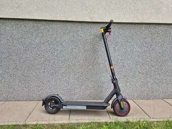Xiaomi Mi Electric Scooter Pro 2 v dobrém stavu - 2