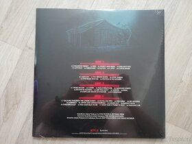 LP Stranger Things Volume One NOVÉ / NEROZBALENÉ BLUE VINYL - 2