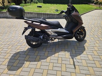 Prodám skůtr 300ccm Maxon. - 2