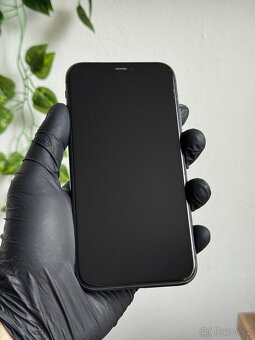 iPhone 11 64GB - záruka, DPH - 2