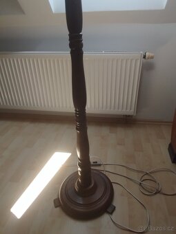 Stojací dřevěná lampa - 2