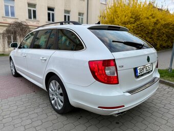 ŠKODA SUPERB II 2.0 TDI ELEGANCE COMBI - 2