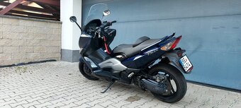 Yamaha tmax - 2