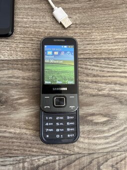 Huawei Y6 2019 - Samsung C3750 - 2