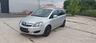 Opel Zafira 1,6 benzin Facelift 2010 - 7 mistne - 2