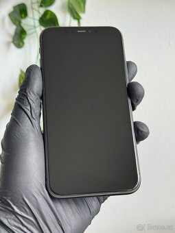 iPhone 11 64GB černý - DPH - 2