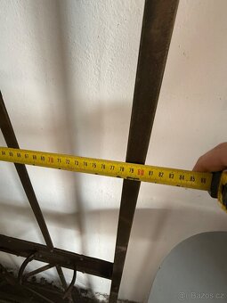 Kovový věšák se zrcadlem retro - 2