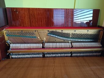 Nabízím k prodeji klasické pianino - 2