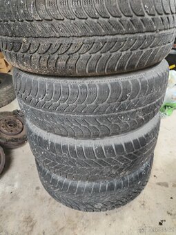 Zimní pneumatiky 195/65/15 včetně disků 5x112 - 2