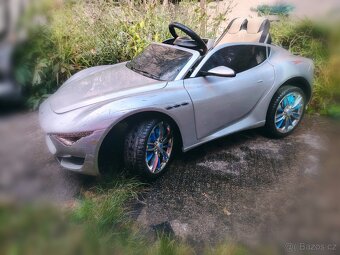 Dětské auto Maserati Alfieri s 2.4G dálkovým ovládáním, - 2
