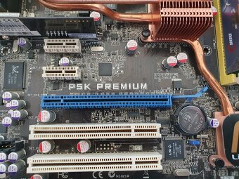 ASUS P5K Premium + E8400 s funkční wifi a 4gb ddr2 - 2